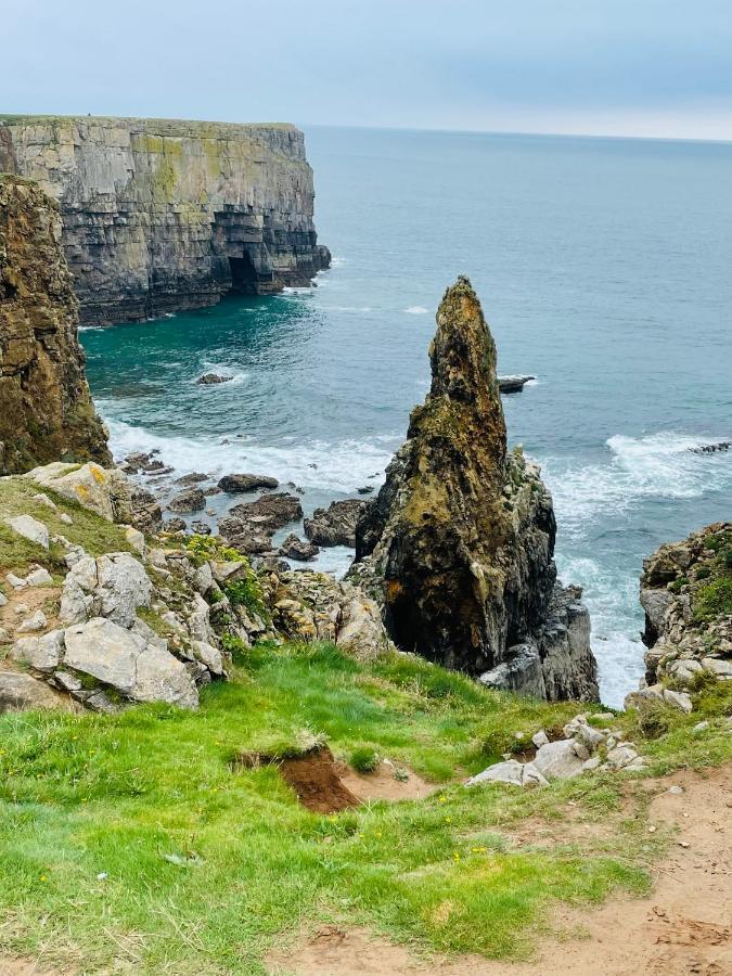 Gordy Hall -Sea Facing Welsh Cottage With Stunning Views Pendine Dış mekan fotoğraf