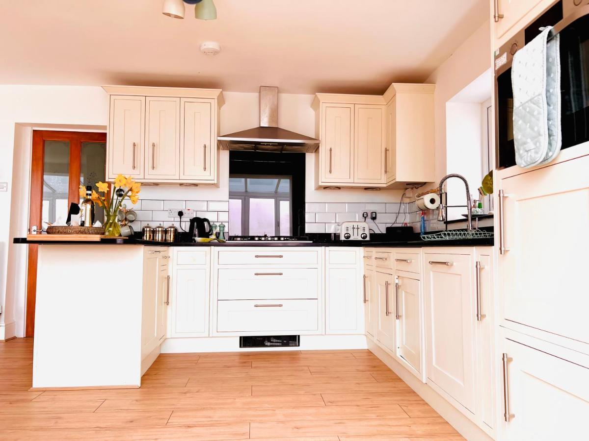 Gordy Hall -Sea Facing Welsh Cottage With Stunning Views Pendine Dış mekan fotoğraf